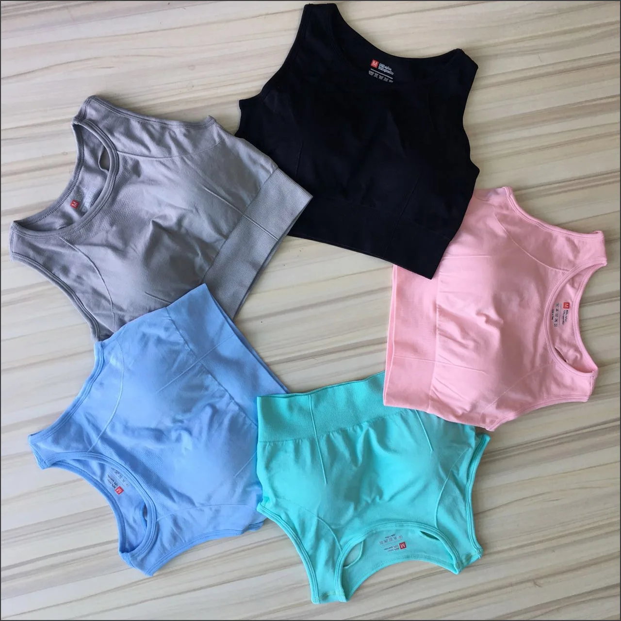 Бесшовный спортивный бюстгальтер Топ для фитнеса Для женщин Racerback Running Crop Tops розовый тренировочный бюстгальтер для занятий йогой с вкладышами Высокоэффективная спортивная одежда