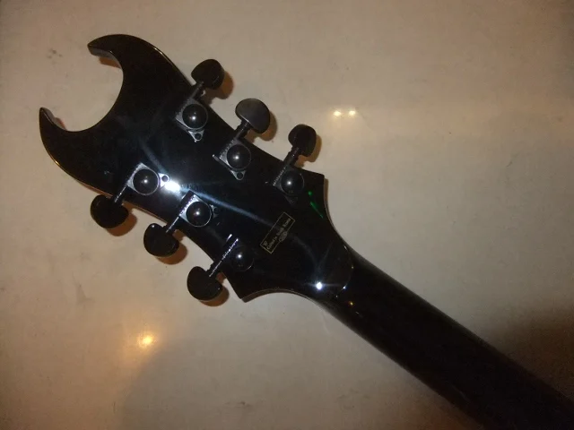 Бесплатная доставка новая модель гитары Schecter черная с красной полосой 110629 | Спорт