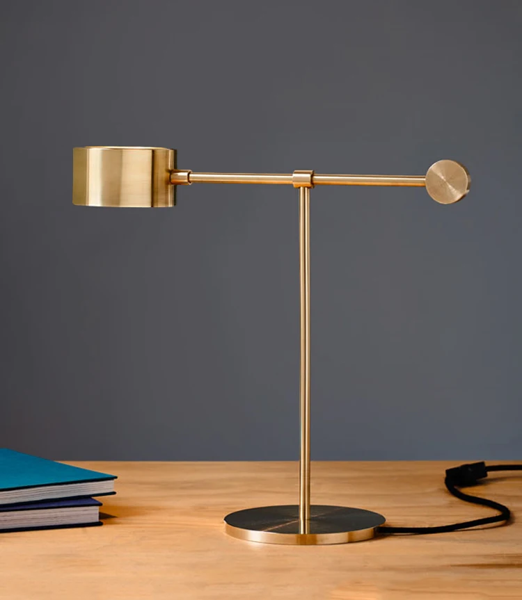 Современная роскошная золотистая настольная лампа простая теплая прикроватная