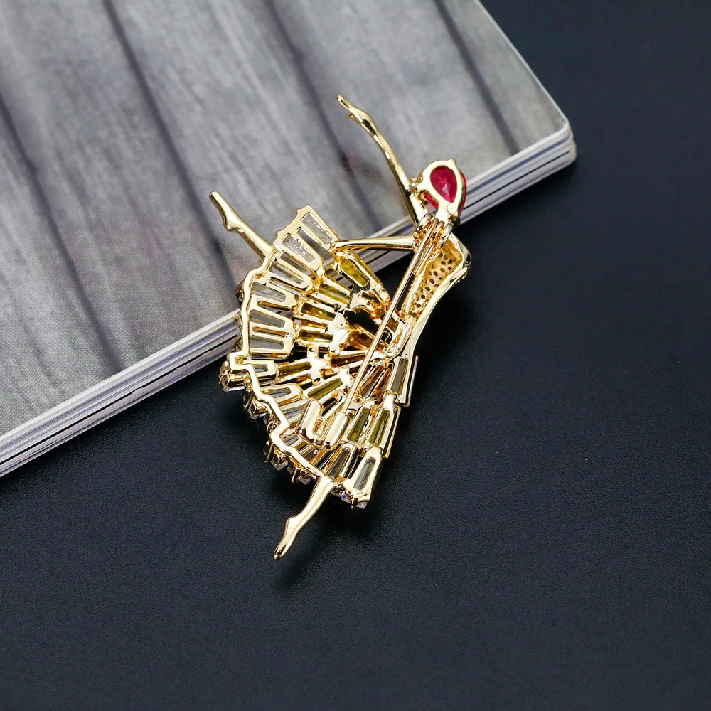 Высокое качество сверкающий Цирконий балетные костюмы для девочек брошь Для