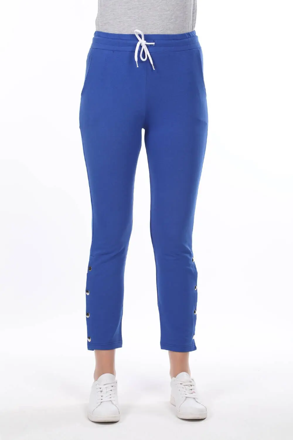 

Женские синие спортивные брюки с застежкой-гвоздиком
