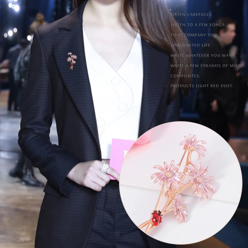 

Fashion Temperament Flower Brooch Creative Alloy Drop Oil Painting Lacquer Brooch