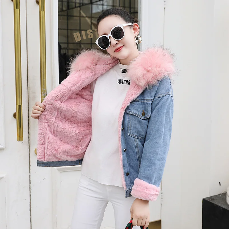 Женская джинсовая куртка однобортная свободная теплая зимняя короткая с