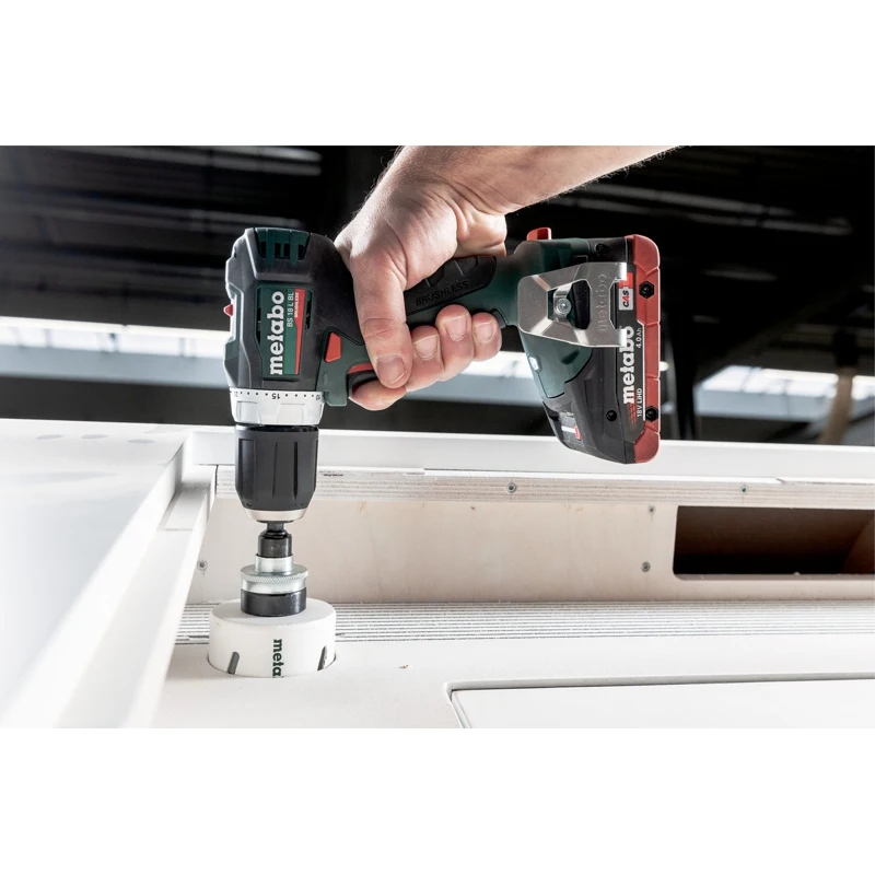 Дрель шуруповерт METABO BS 18 L BL 2Ач с двумя аккумуляторами (602326500)|Электрические
