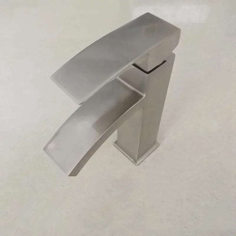 Кран для раковины с водопадом моноблок кран одной ручкой ванной