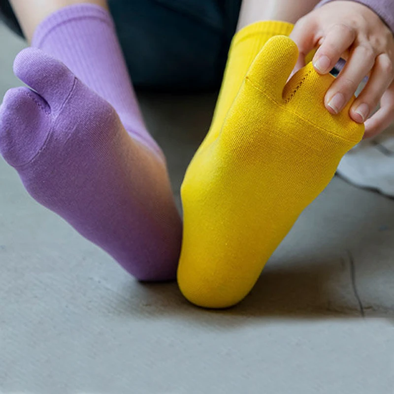 Japanese Kimono Flip Flop Sandal Split Toe Tabi Socks Women Solid Color Short Black Two Toe Socks Female Korean Harajuku Sock