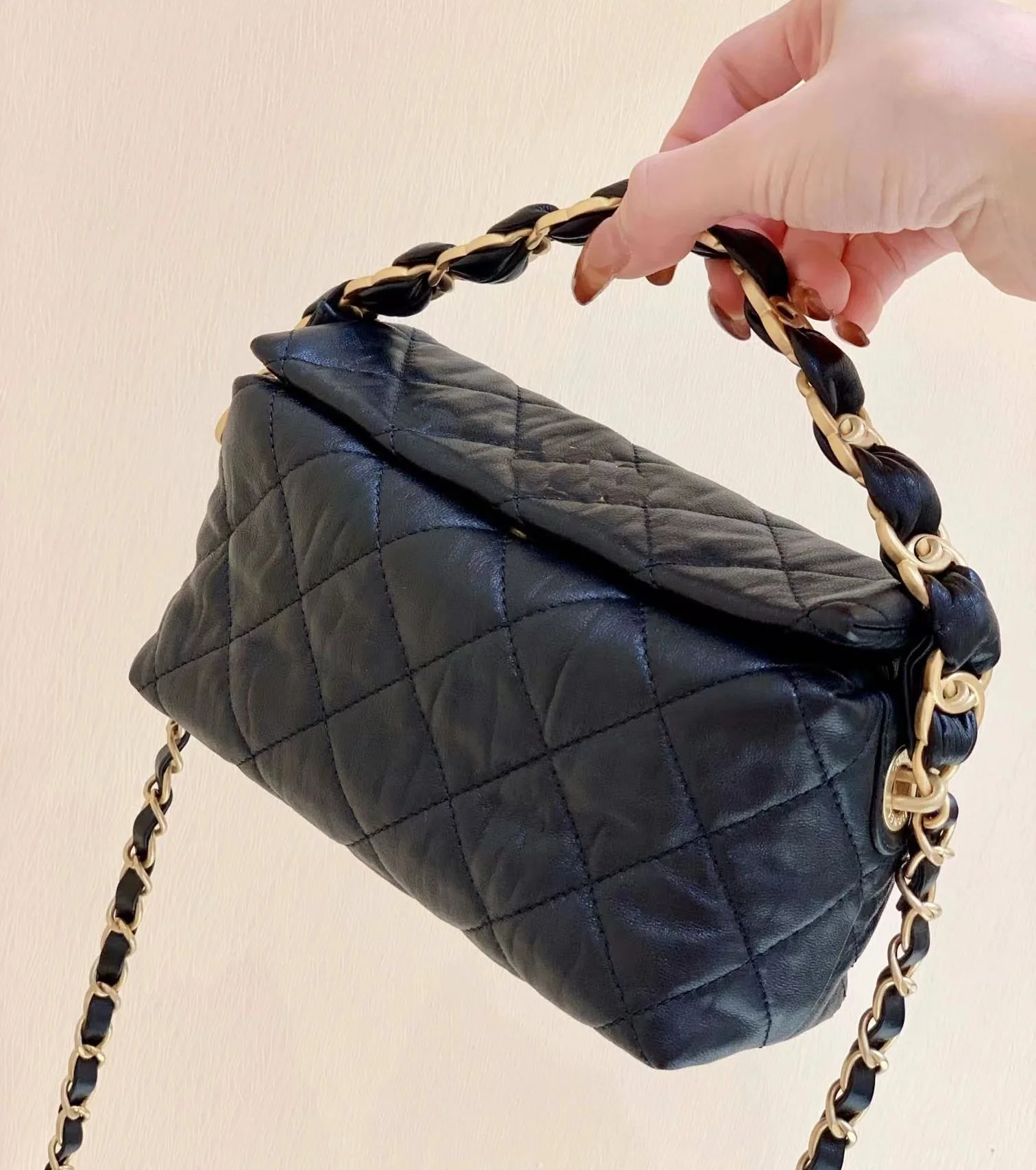 

Сумка-Кроссбоди из натуральной овечьей кожи, на цепочке