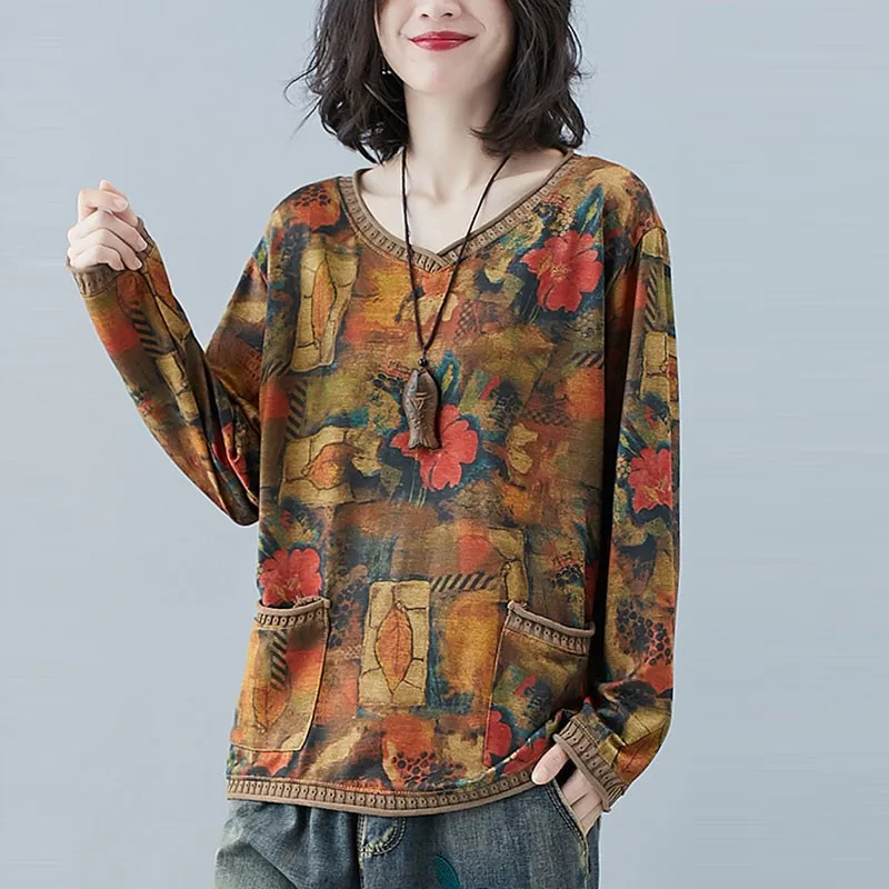 

Women Vintage Print Casual T-shirts New 2020 Autumn Korean Style V-neck Floral Print Loose Comfortable Female Tops Tees S2572