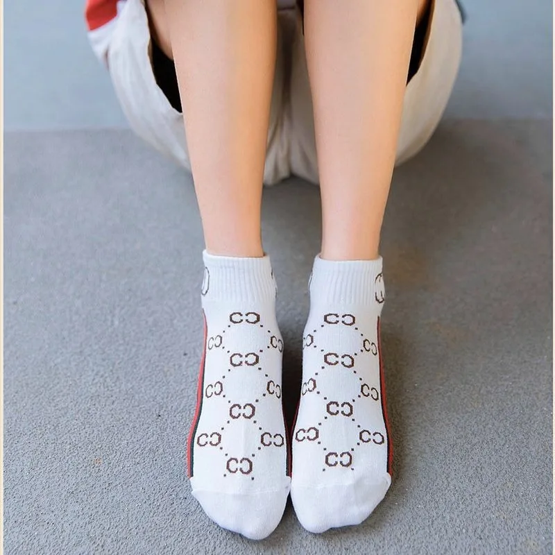 

A pair of letters women's cotton short boat socks low cut shallow mouth casual tide socks