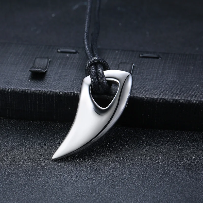 Потрясающие мужской Нержавеющая сталь черный Альфа копье кулон Цепочки и