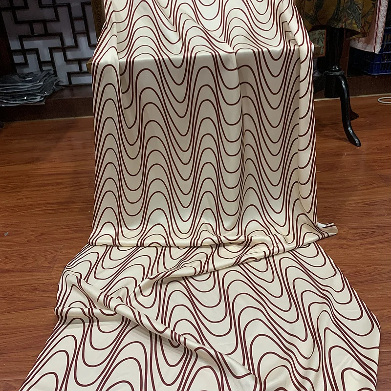 

Su Fuer high-grade pure silk pure silk fabric non-legacy star woven silk 100% satin fabric Japanese Hanfu fabric 58-5