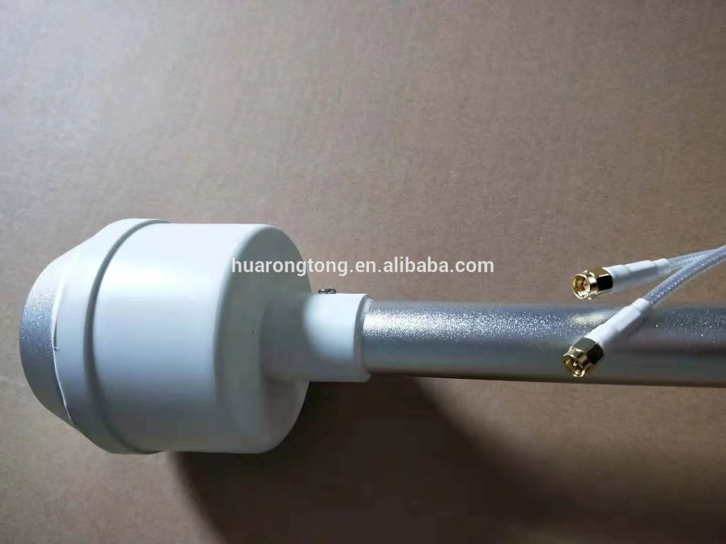 

2.4g 20dbi High Gain Mimo Dish Antenna 4g antenna