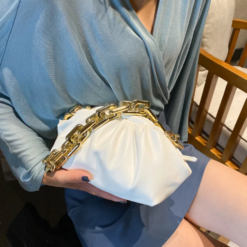 

Luxurious Gold Chain Handbag 2020 PU Leather Thick Chain Cloud Bag Shoulder Bag Fashion Simple Crossbody Bag
