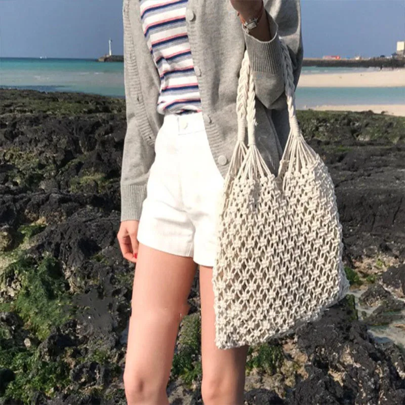 Летняя вязаная сумка на одно плечо однотонная соломенная в стиле девушки из леса