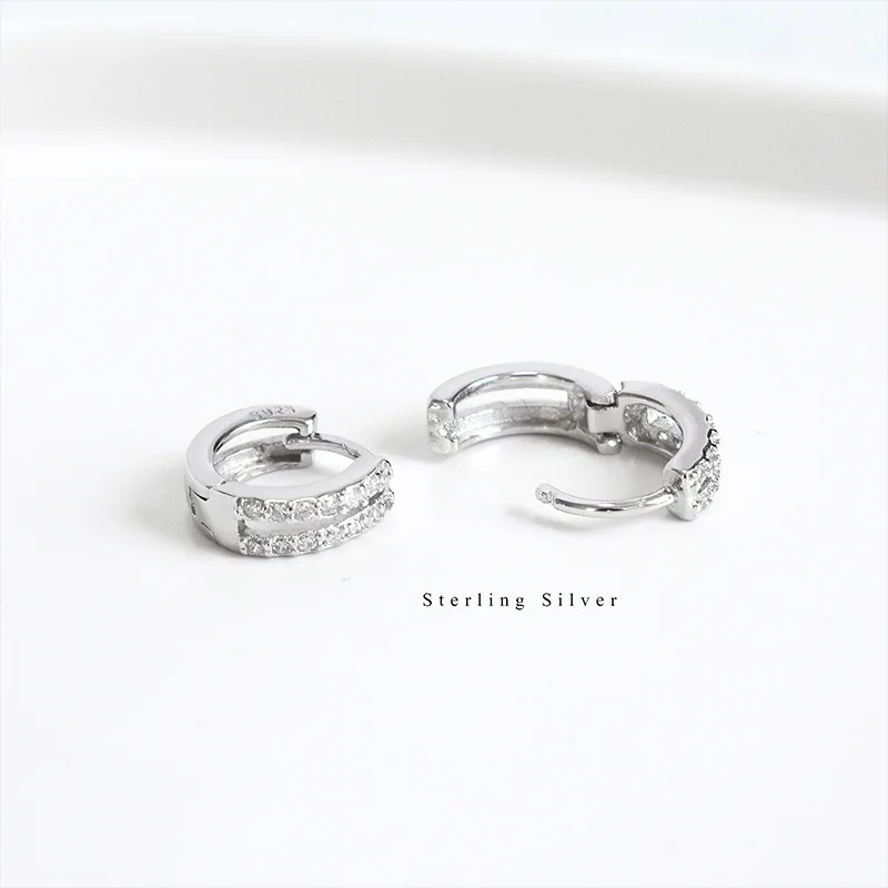 Простые черные треугольные геометрические серьги-гвоздики из стерлингового