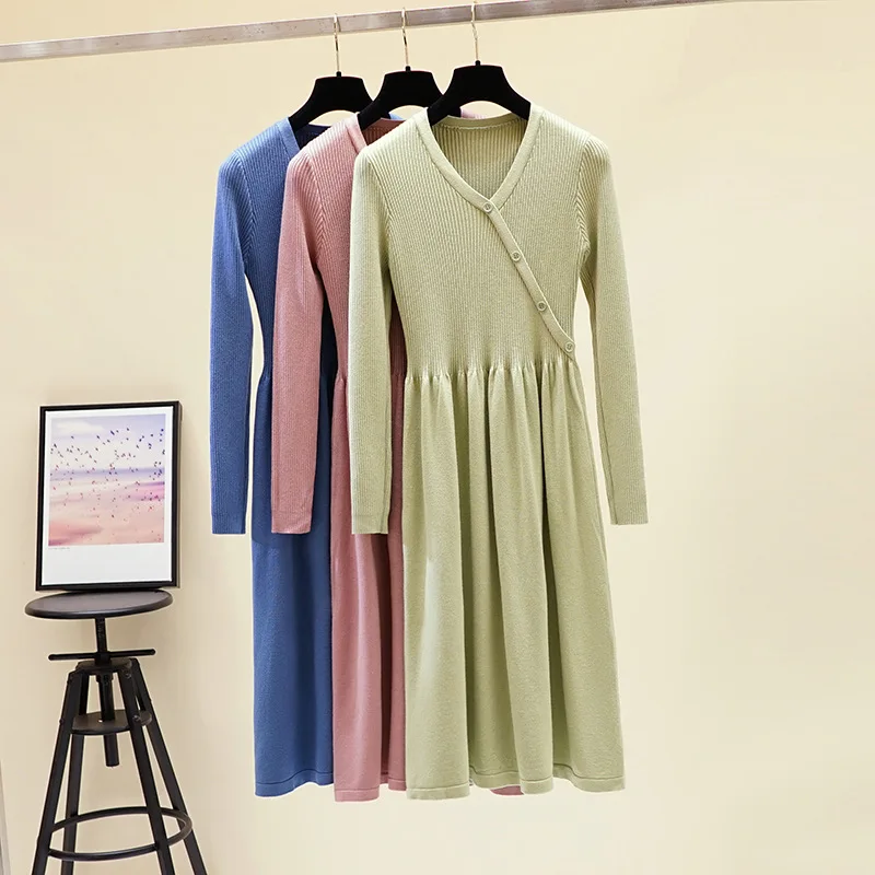 Осенне зимнее вязаное длинное платье средней длины женское повседневное
