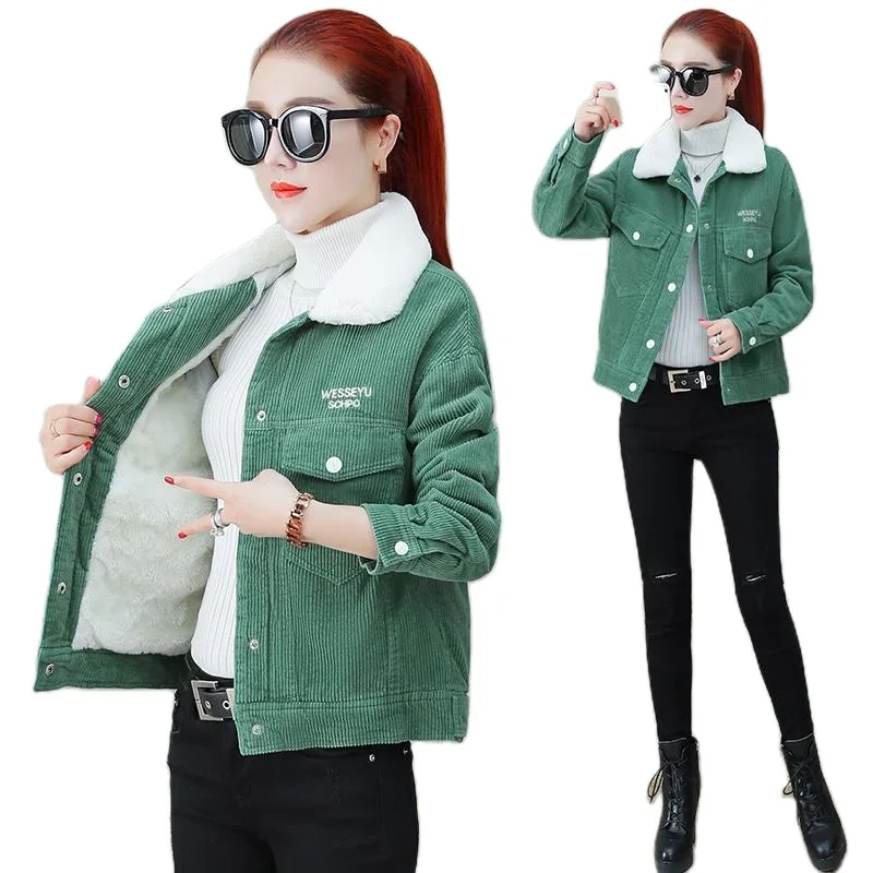 

2021 new style women's autumn and winter plus velvet padded jacket small short top...