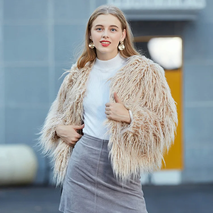 

Короткий осенне-зимний плюшевый кардиган в южнокорейском стиле