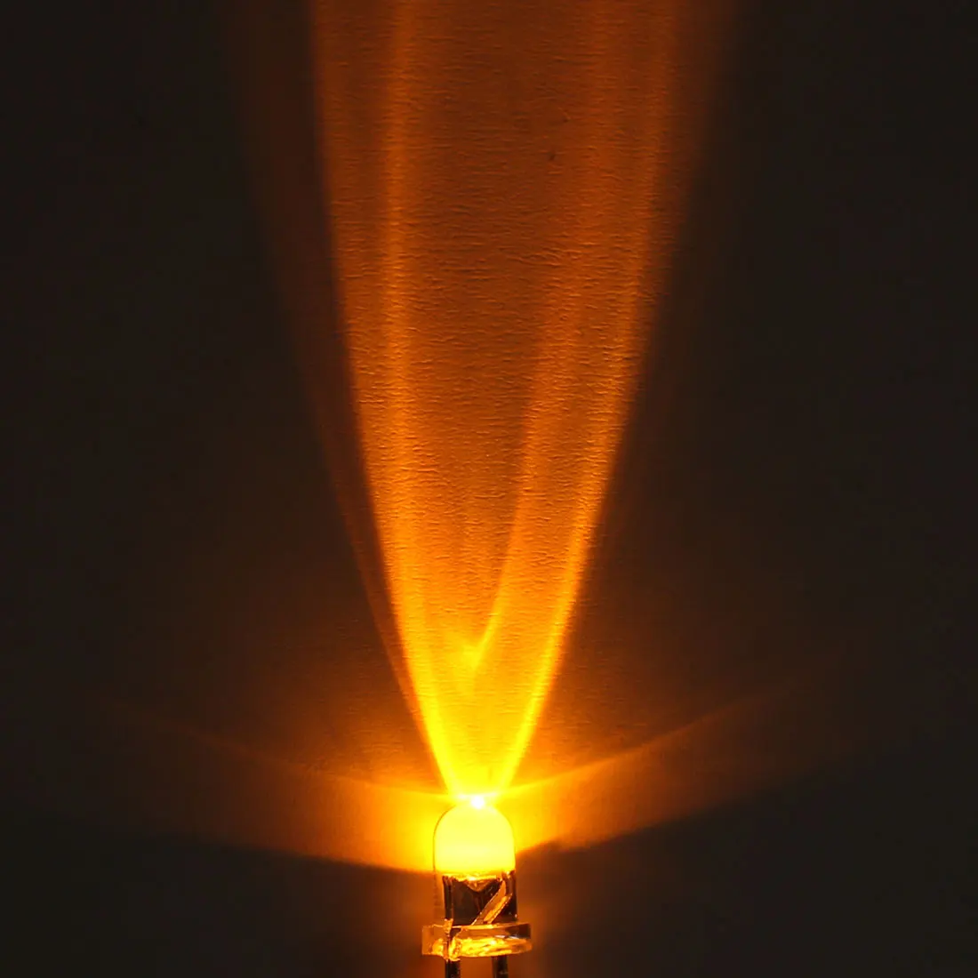 

uxcell LED Diode Lights Clear Transparent Lighting Electronic Light Emitting Diode Yellow 100pcs