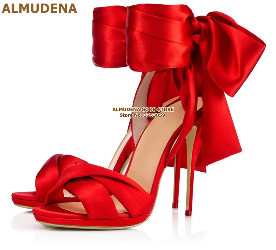 ALMUDENA/красные атласные босоножки с большим бантом; свадебные туфли на шпильке из шелковой ткани со шнуровкой и бантом; туфли-лодочки для сцены в стиле знаменитостей