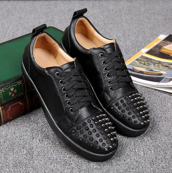 black leather Шикарная замшевая обувь мужская повседневная обувь на плоской подошве с круглым носком и заклепками - Цвет: black leather