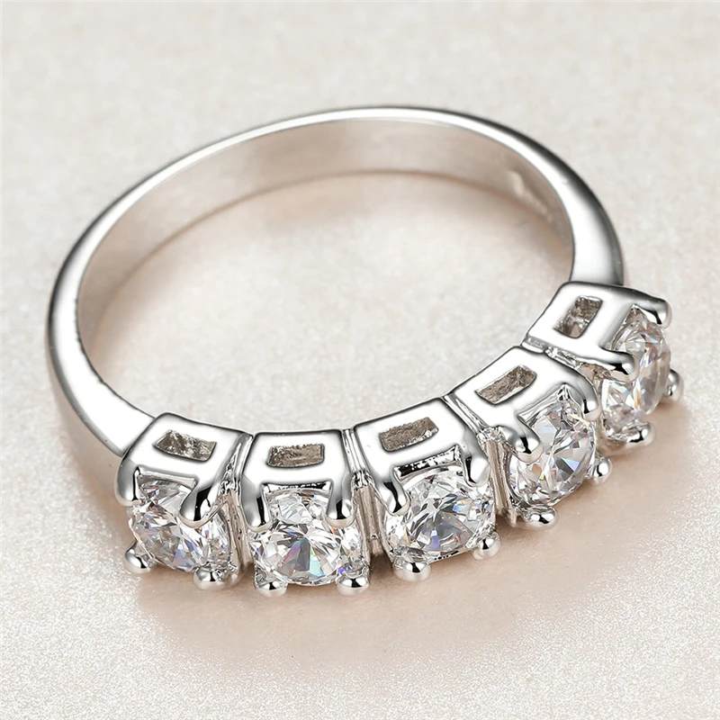 

Classic Female White Crystal Stone Ring Charm Silver Color Wedding Rings For Women Dainty Bride Round Zircon Engagement Ring