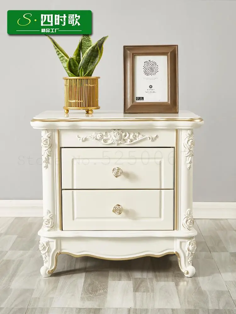 Европейский прикроватный столик из твердой древесины в скандинавском стиле