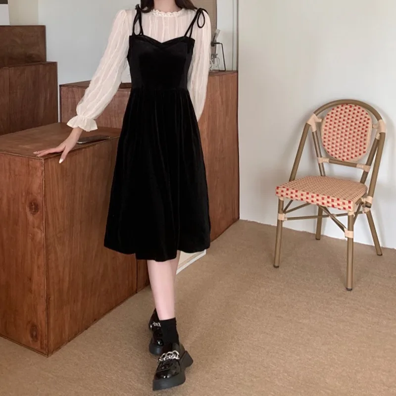 

Temperament Black Hepburn Early Autumn Dress Small Women's Dress 2021 New French Fake Two-piece Medium and Long Skirt