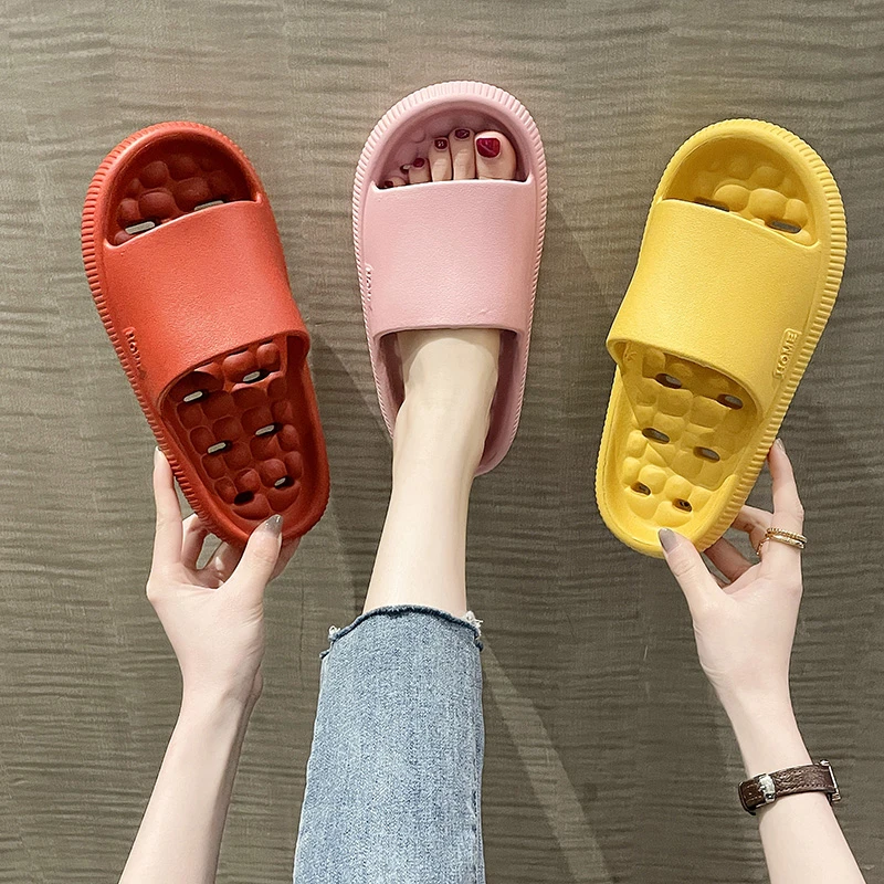 

Women's Flip Flops 2021 Summer New Fashion Solid Color Bathroom Slippers Comfortable Massage Breathable Women's Slippers Indoor