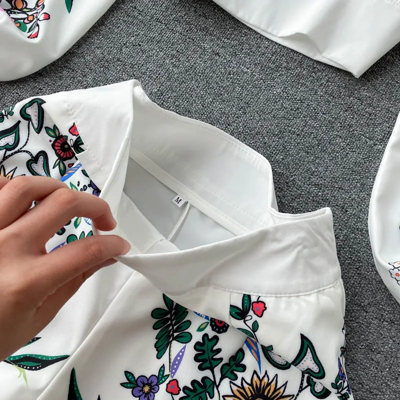 

Women Summer Print Chic Two Piece Set V-neck Lantern Sleeve Blouses Tops And Short Pants Casual Holiday Suit