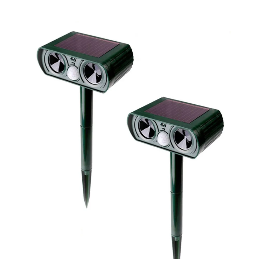 

Ultrasonic Outdoor Solar Animal Deterrent with Motion Sensor Flashing LED Light Waterproof Animal Scarer Repellent (Green)