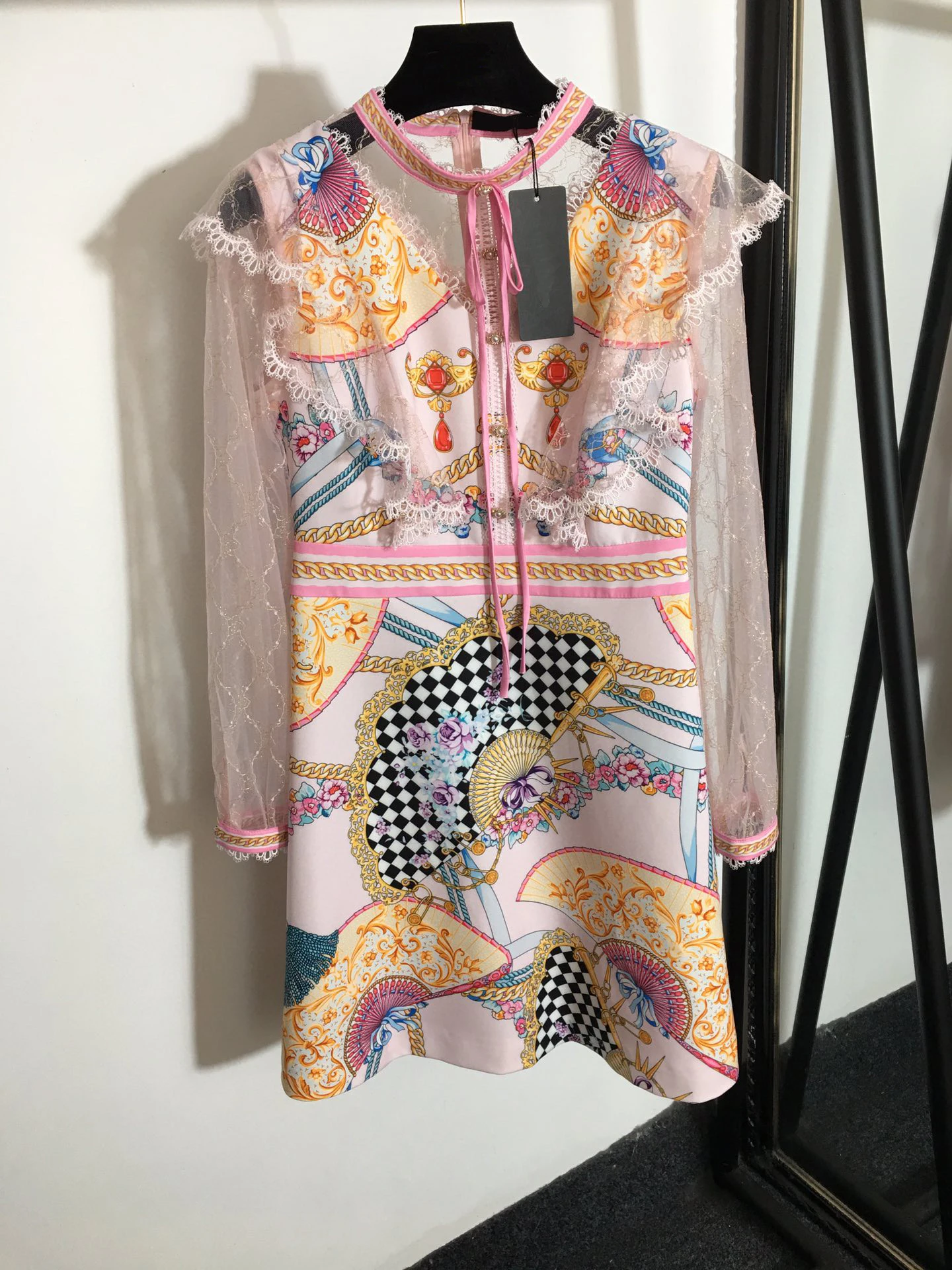 

High Quality Luxury Autumn and Spring Women New Temperament Printed Lace Mesh See-through Stitching Long-sleeved Dress