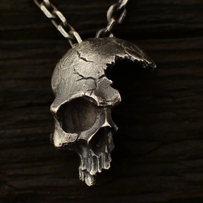 

2019 Explosions Retro Half Skull Necklace Metal Skull Pendant Gothic Jewelry Choker Pendant Crow Skull Chain Skeleton Trendy