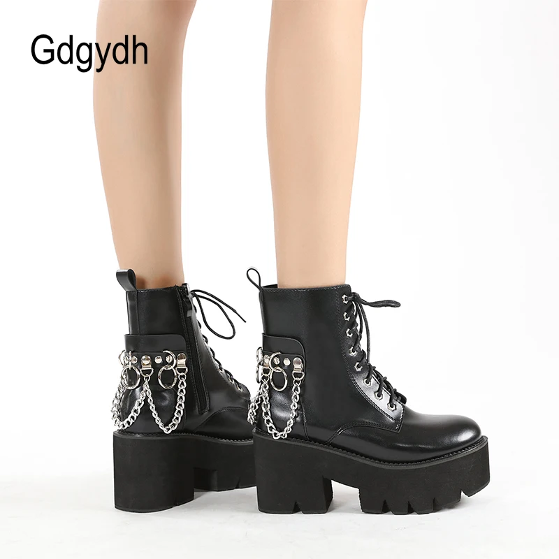 Gdgydh Goth Platform Chunky Heels Combat Boots for Women Metal Chain Halloween Comfy Black Goth Heeled Boots Wide Calf