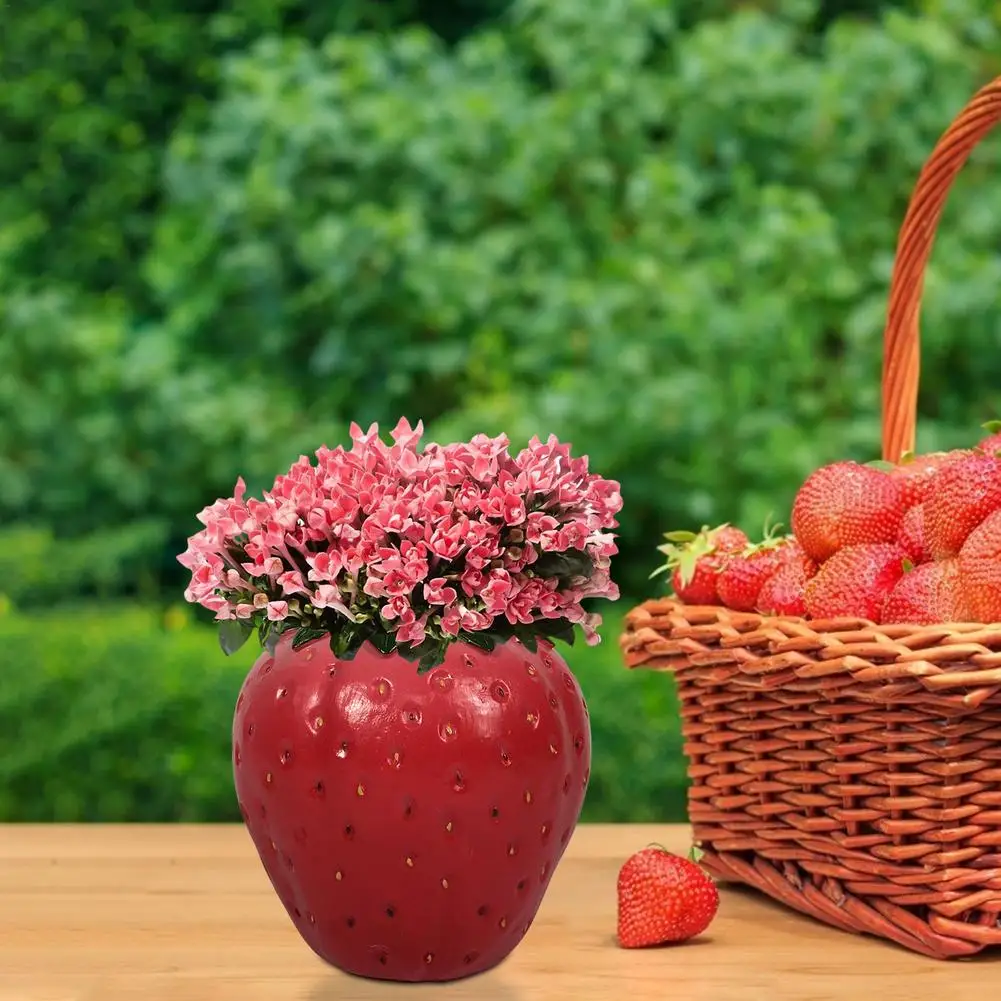 Милая настольная ваза ручной работы с клубничным декором уникальный женский