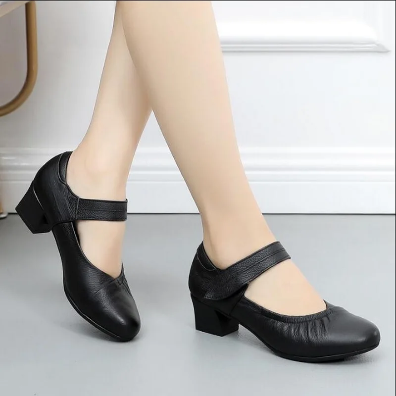 Genuine Leather Slip On Shoes Comfortable Walking Shoes Woman Casual Shoes Woman Soft Sole Black Work Shoes