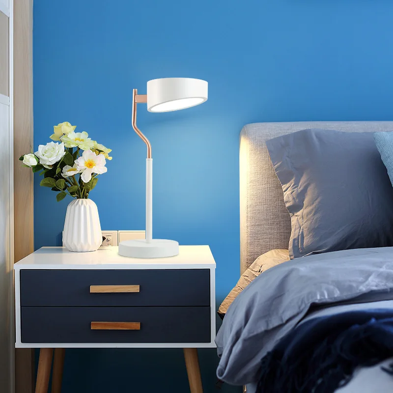 Современная Скандинавская простая настольная лампа для гостиной спальни