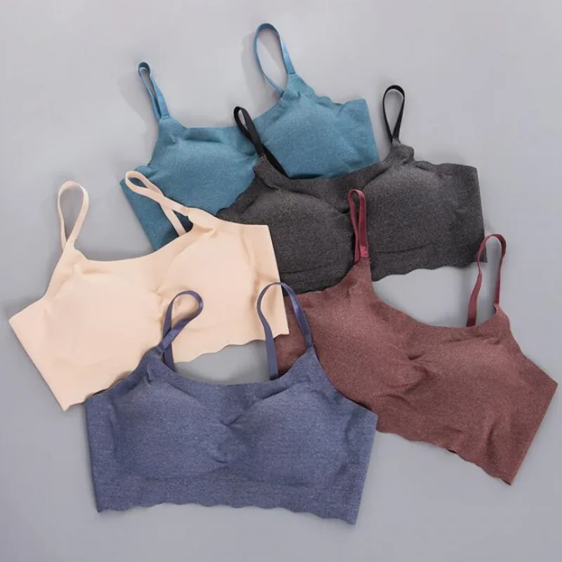 

Топ женский бесшовный с чашками пуш-ап и чашками пуш-ап