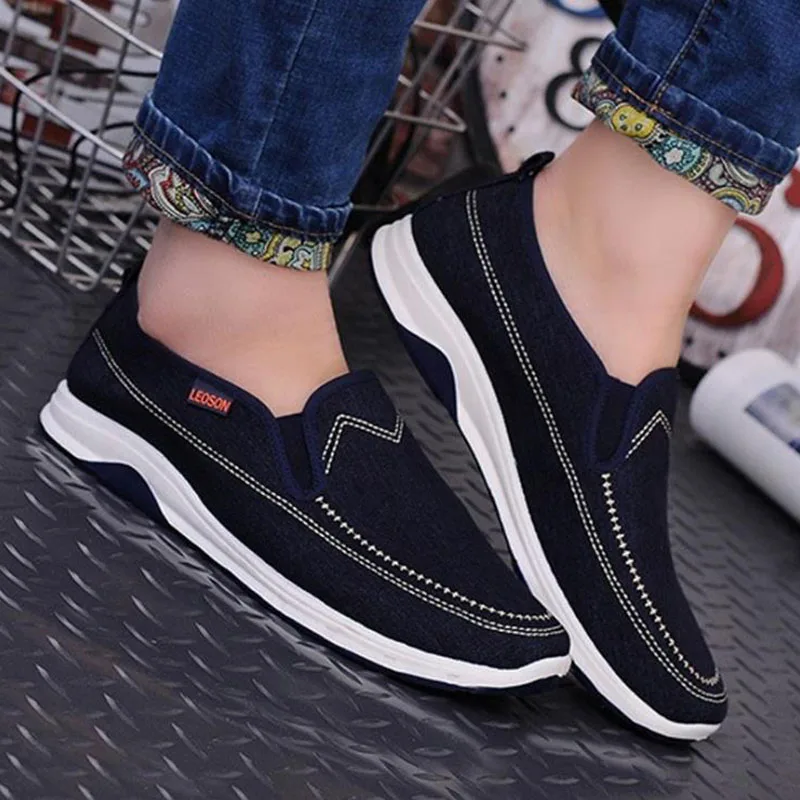 

Canvas Men Shoes Denim Overshoes Men Casual Shoes New Breathable Male Footwear Summer Sneakers Old Beijing Cloth Shoes