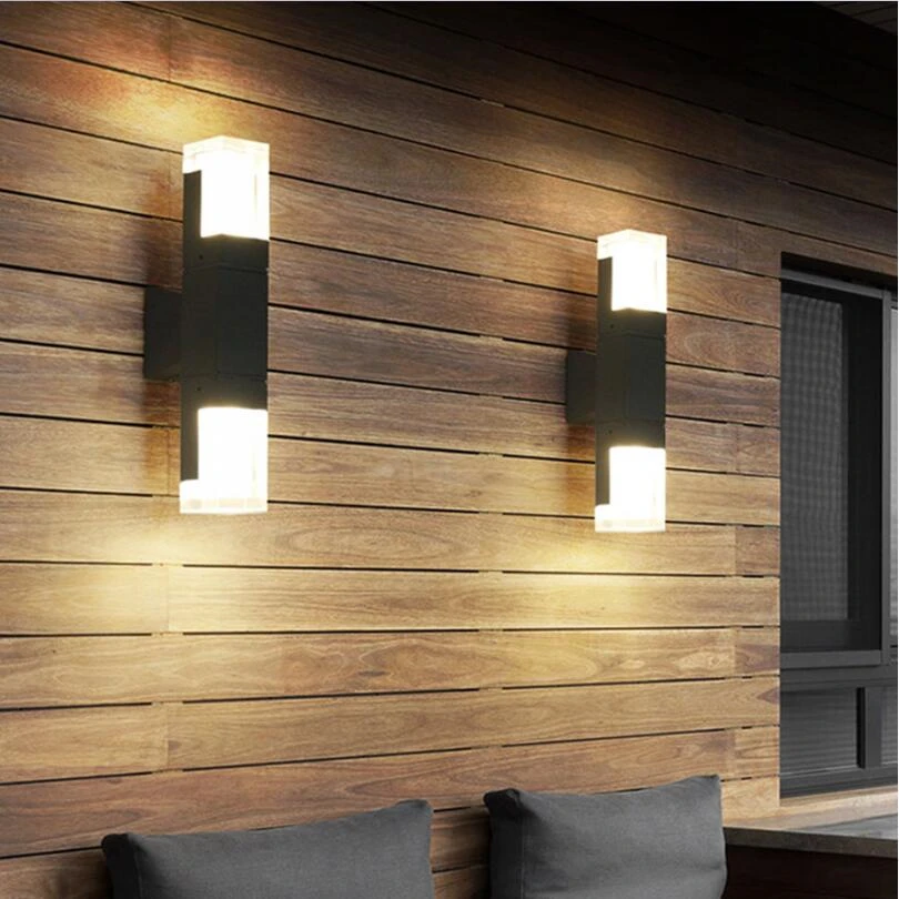 Уличный светодиодный настенный светильник с датчиком движения 10 Вт 20