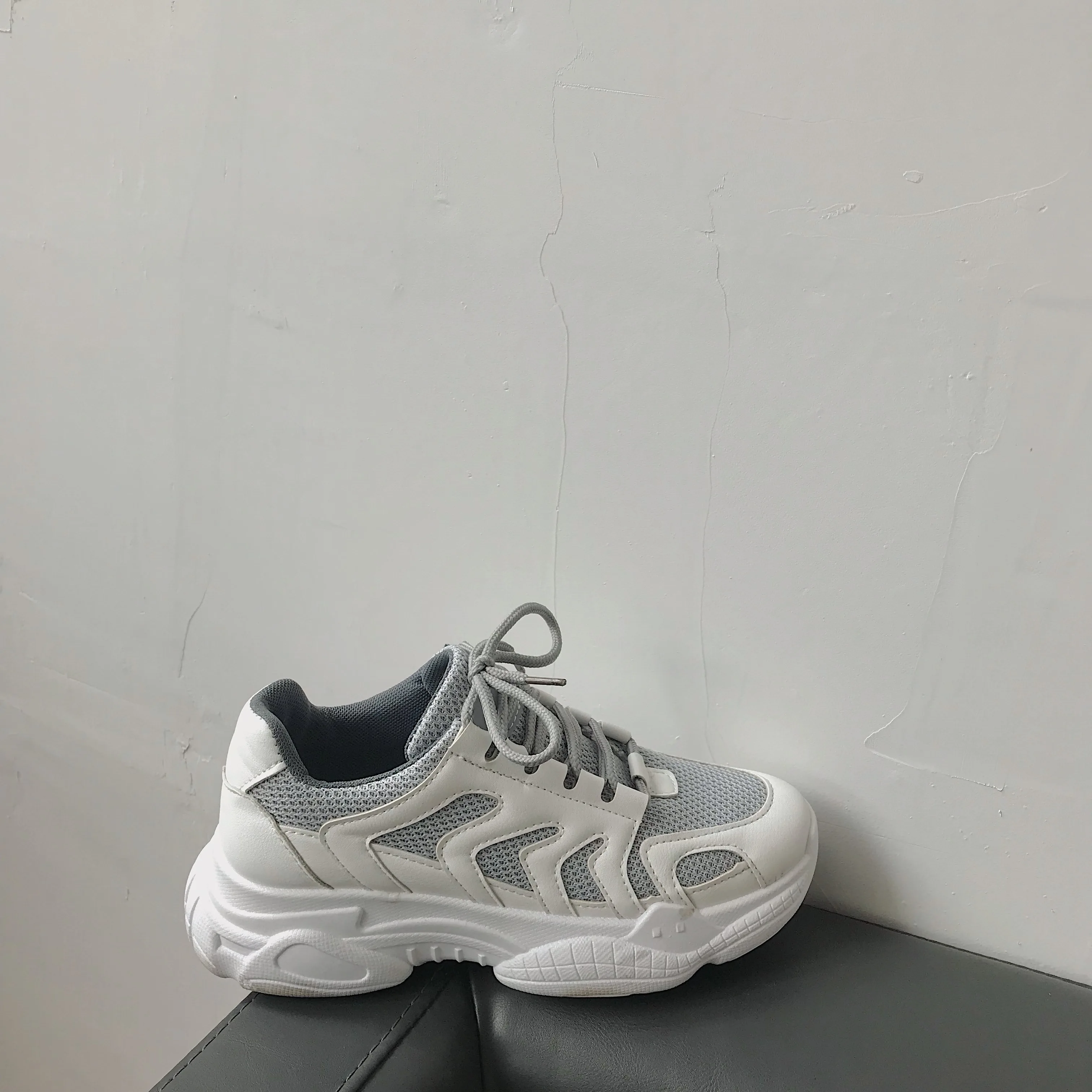 INS Для женщин кроссовки 5 см высокая платформа Новинка осени из ПУ-сетки дышащие