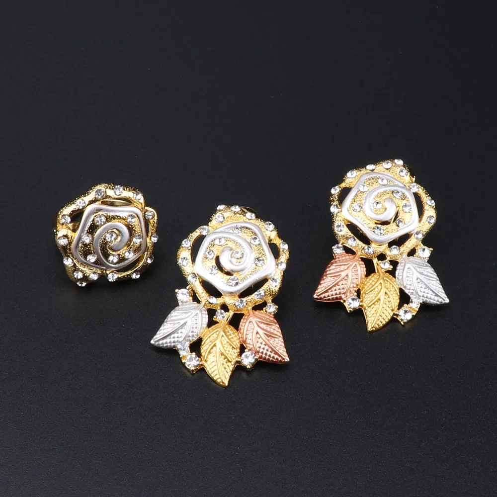 Женский ювелирный комплект из колье серёг кольца и браслета | Украшения