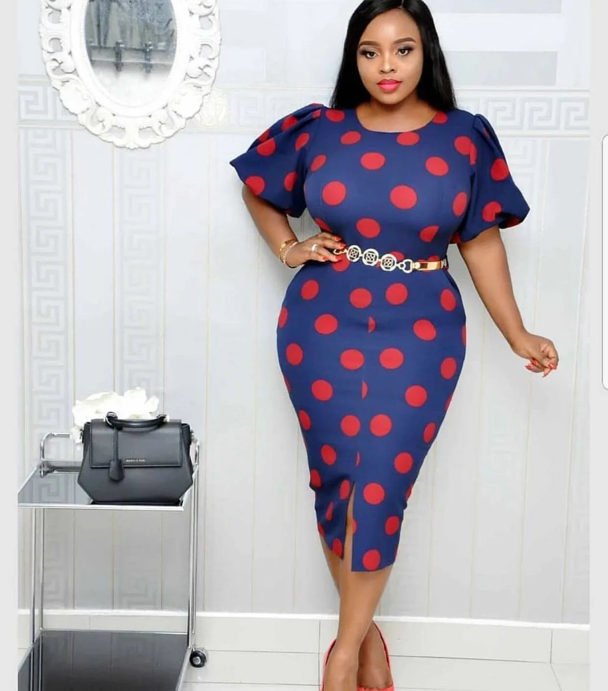 Женское офисное платье-миди с коротким рукавом элегантное облегающее