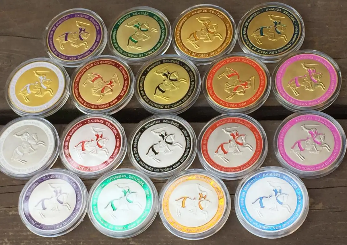 9 шт. полный набор позолоченных мечей в виде лошадей разных памятных монетах