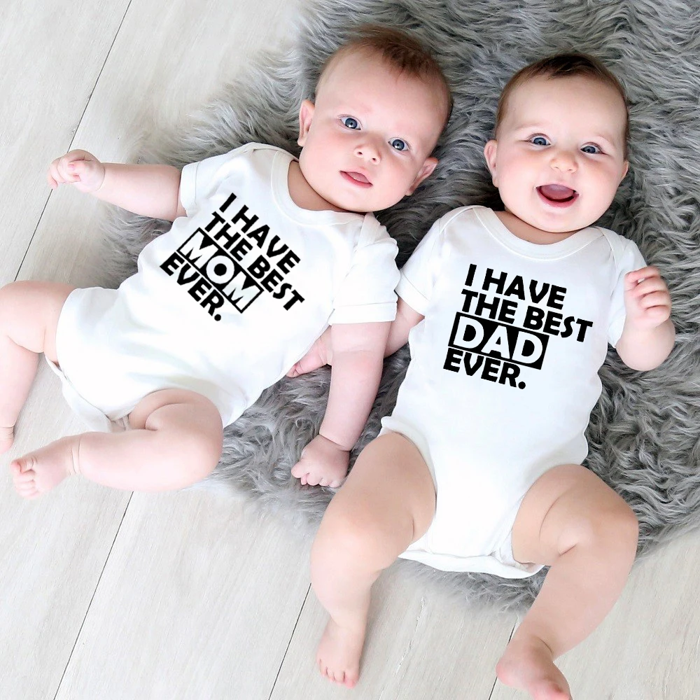 Хлопковый комбинезон для Близнецов с надписью «I Have The Best Dad and Mom Ever»; Забавный комбинезон для новорожденных мальчиков и девочек