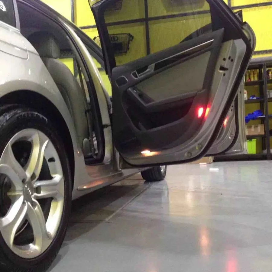 

Red Door Warning Light + Interior LED Footwell Lights + Lamp Cable Set For Audi A3 S3 A4 A5 Q3 Q5 TT TTRS 3AD 947 409 8KD947411