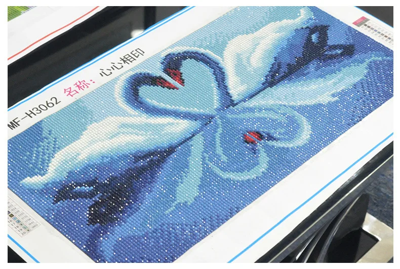 

DIY Diamond Painting White Swan Cross Stitch Kit Handmade 5D Sticker Wall Painting Living Room Room Home Decoration White Blue