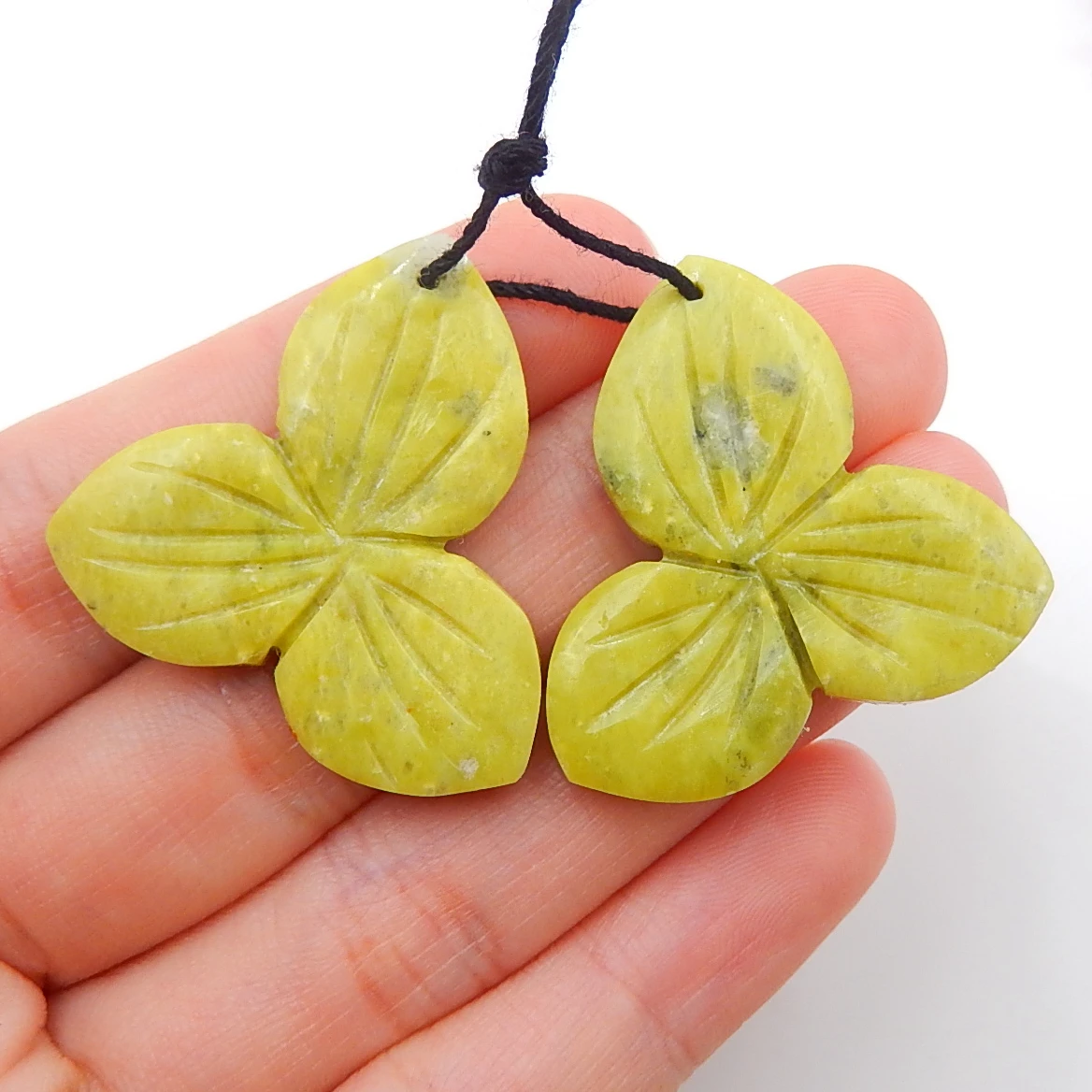 

Jewelry Accessories Birthday Gift Natural Serpentine Carved Flower Fashion Earring Beads 29x30x4mm,9.4g