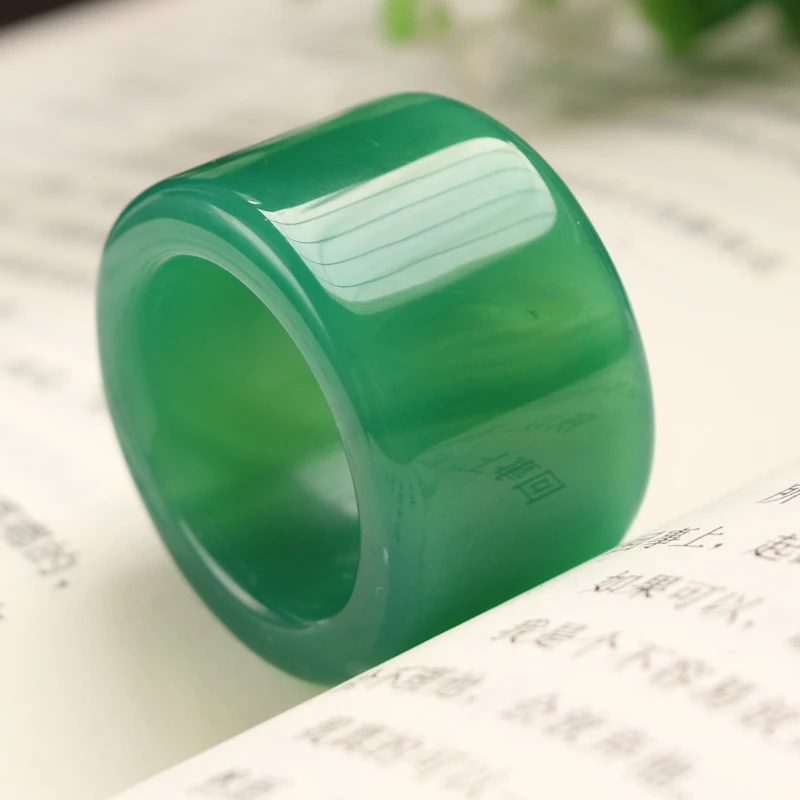 

Кольцо из натурального зеленого нефрита для мужчин и женщин, целительное ювелирное изделие ручной работы с халцедоном, широкие кольца с сер...