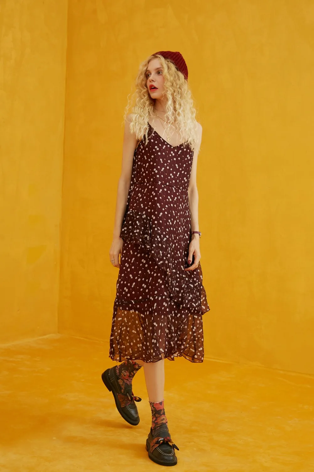 ELFSACK Three Color Floral A Line BoHo Women Dress Autumn Sleeveless Slip Loose Female Sexy Dress